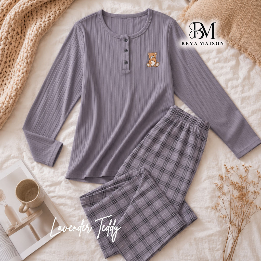 Cozy Teddy Plaid Pajama Set 🧸🤍